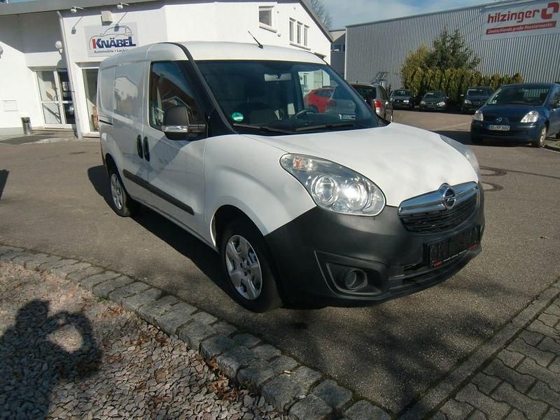 Gebraucht Opel Combo 95 PS (69 kW) 2017 Weiß Van / Kleinbus