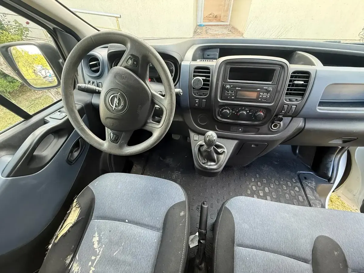 Gebraucht Opel Vivaro 90 PS (66 kW) 2018 Weiß Van / Kleinbus