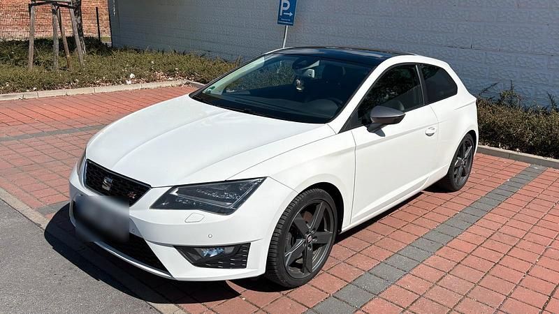Second-hand Seat Leon FR 184 CP (135 kW) 2013 Alb Coupe