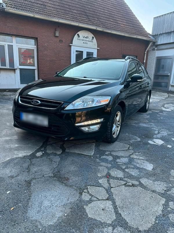 Gebraucht Ford Mondeo 115 PS (84 kW) 2011 Schwarz Kombi