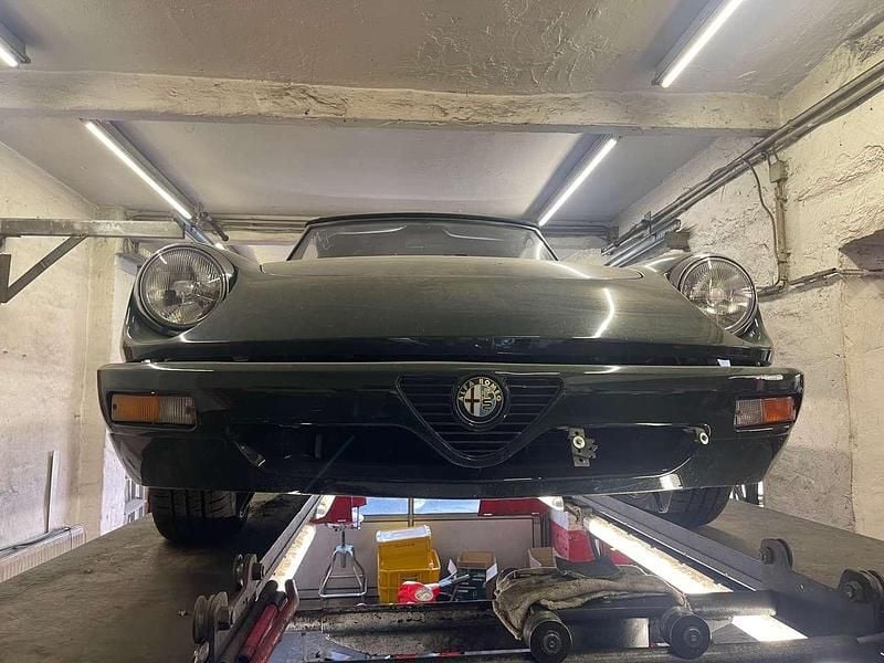 Gebraucht 1993 Alfa Romeo Spider Cabrio | 9.500 € - Bild 1/4