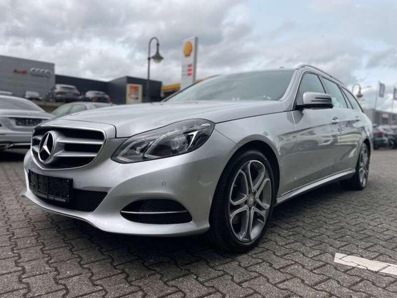 Iridiumsilber metalliclack Gebraucht 2016 Mercedes E220 Avantgarde Kombi | 19.999 € (Etwas zu teuer) - Bild 1/4