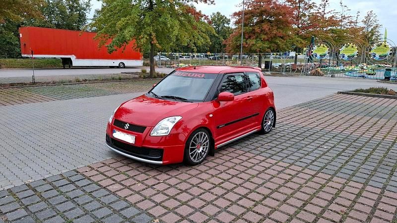Rot Gebraucht 2005 Suzuki Swift Comfort Kleinwagen | 3.750 € (Teuer) - Bild 1/4