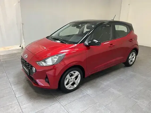Gebraucht Hyundai i10 Trend 67 PS (49 kW) 2023 Rot Kleinwagen