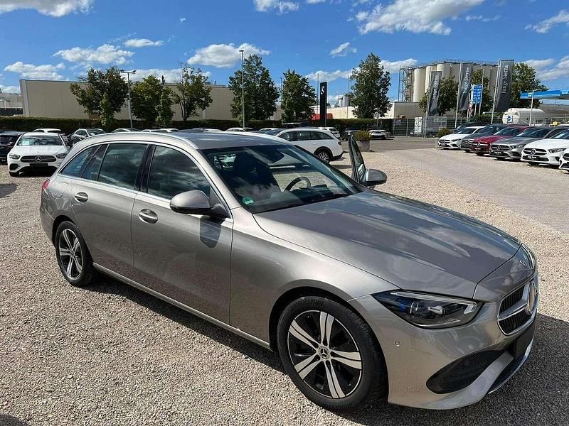 Gebraucht 2021 Mercedes C220 Avantgarde Kombi | 33.000 € (Etwas zu teuer) - Bild 1/4
