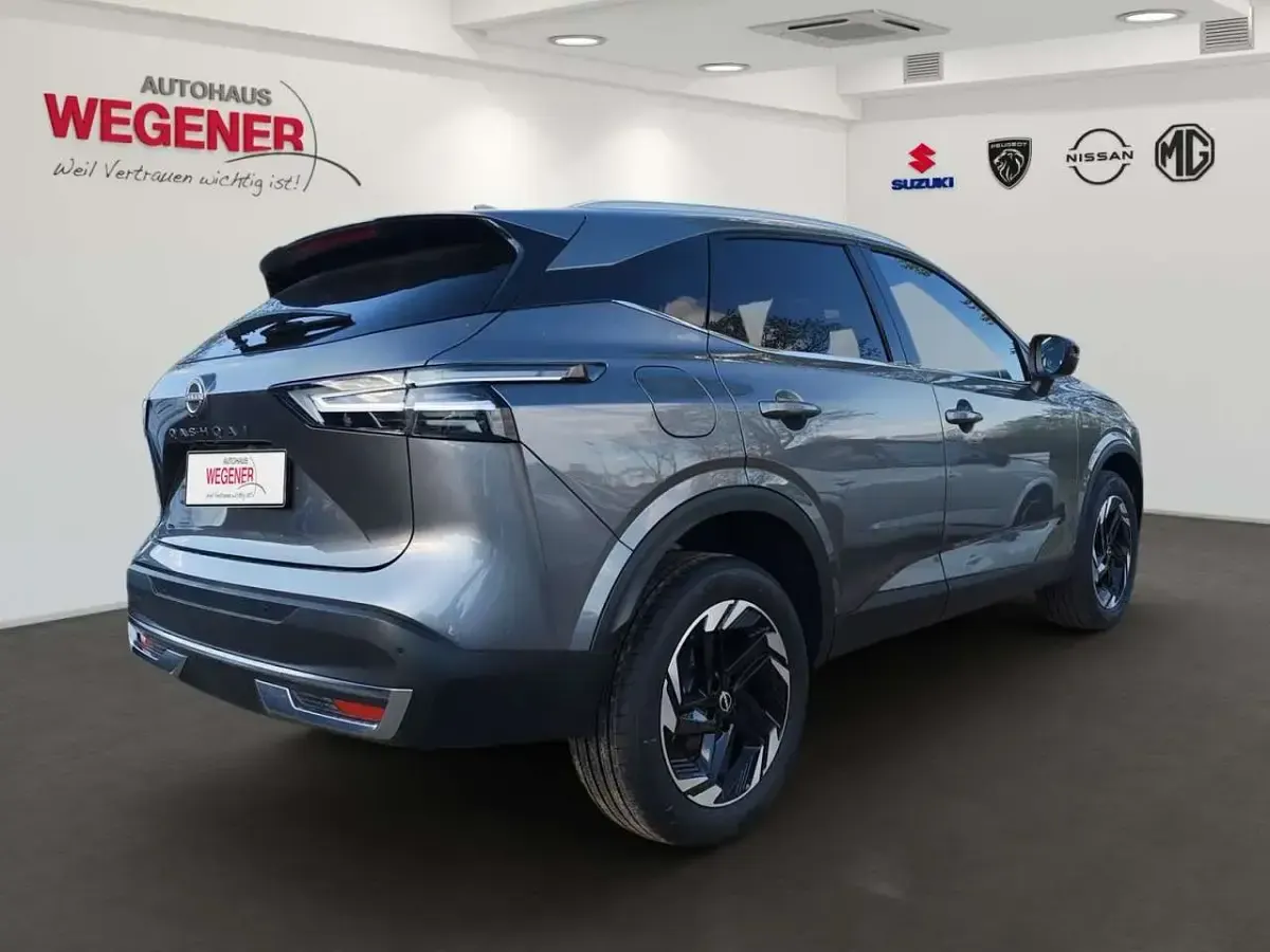 Neu Nissan Qashqai 360º 140 PS (102 kW) 2026 Gun metallic SUV
