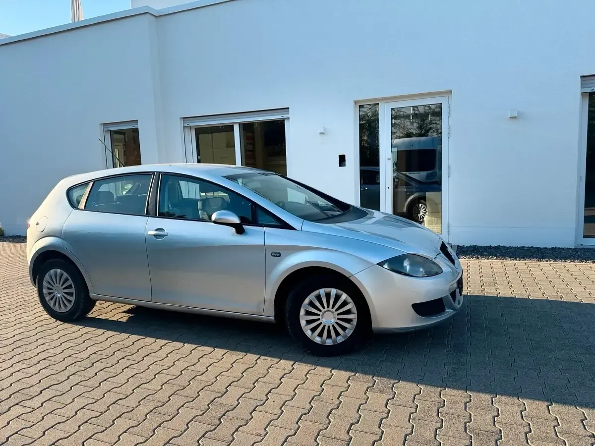 Gebraucht Seat Leon 105 PS (77 kW) 2007 Silber Kleinwagen