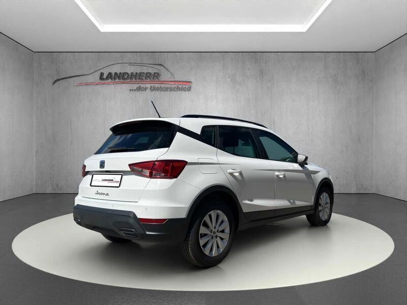 Weiss Gebraucht 2024 Seat Arona Style SUV | 24.809 € (Teuer) - Bild 1/4