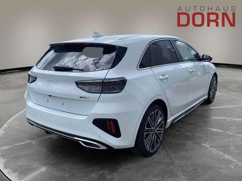 Gebraucht Kia Ceed GT-Line 140 PS (102 kW) 2024 Weiß Kleinwagen