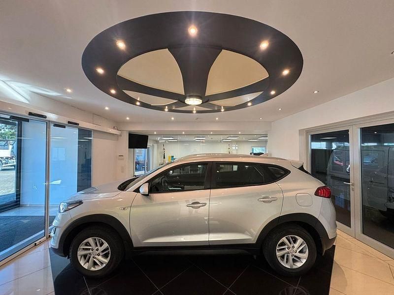 Silber Gebraucht 2018 Hyundai Tucson SUV | 12.800 € (Guter Preis) - Bild 1/4