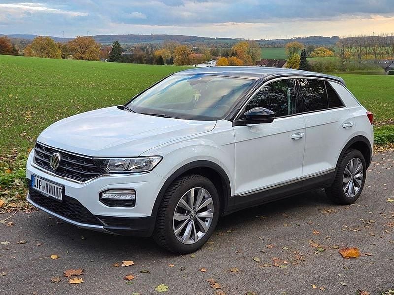 Weiß Gebraucht 2018 VW T-Roc Style SUV | 15.250 € (Guter Preis) - Bild 1/4