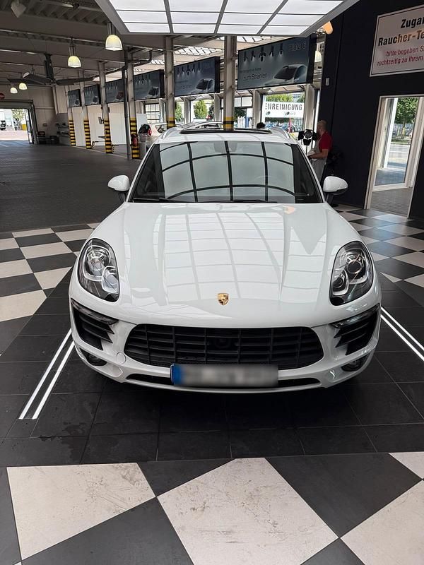 Weiß Gebraucht 2014 Porsche Macan SUV | 39.970 € - Bild 1/4