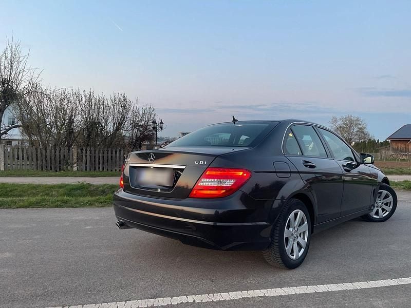 Gebraucht Mercedes C220 170 PS (125 kW) 2012 Grau Limousine