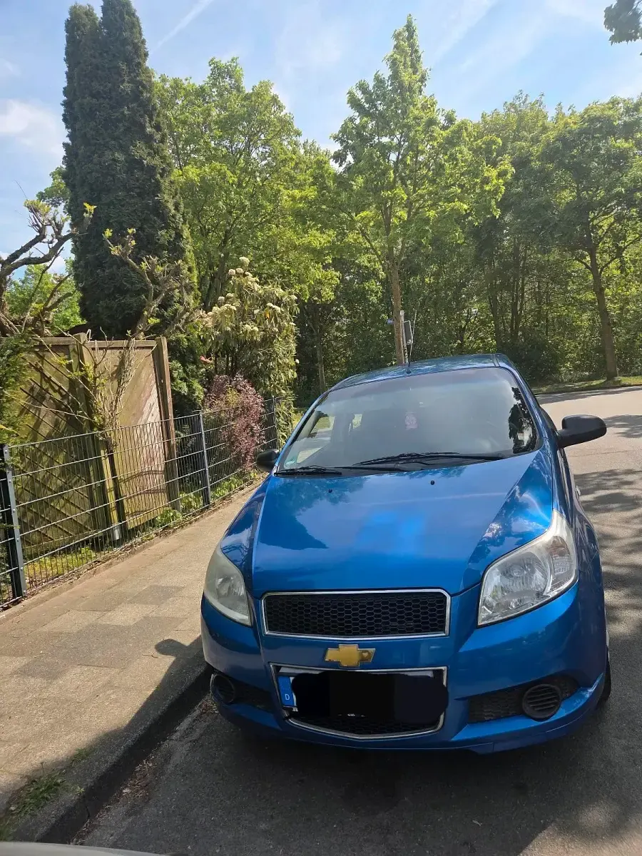 Second-hand Chevrolet Aveo 84 CP (61 kW) 2008 Albastru Hatchback