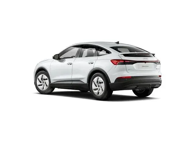 Gebraucht Audi Q4 Sportback e-tron Ambiente 150 kW (204 PS) 2025 Weiß SUV