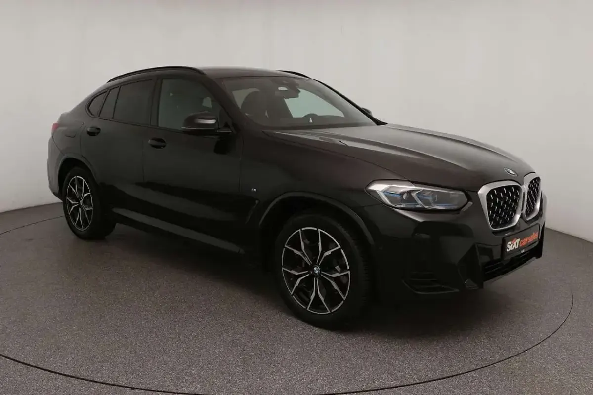 Gebraucht BMW X4 M Sport 245 PS (180 kW) 2023 Schwarz SUV