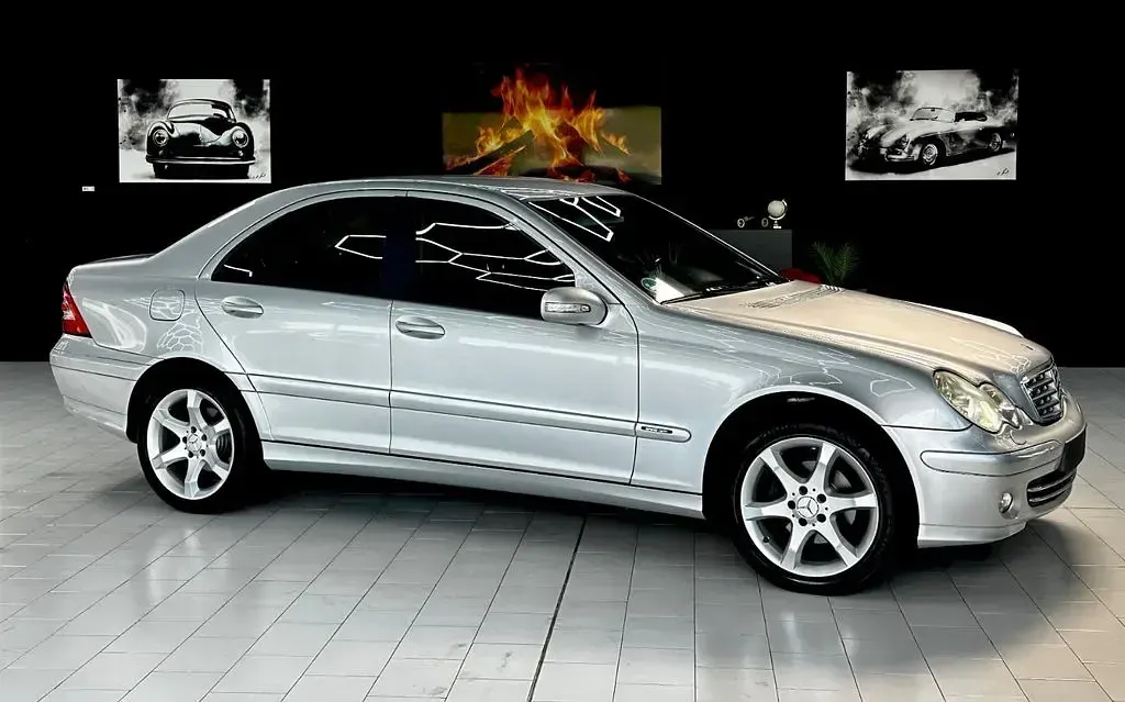 Gebraucht Mercedes C180 Sport Edition 143 PS (105 kW) 2006 Silber Limousine