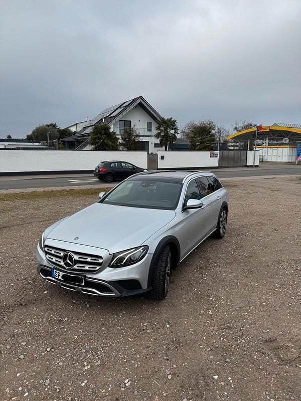 Gebraucht Mercedes E220 All-Terrain 194 PS (142 kW) 2017 Silber Kombi
