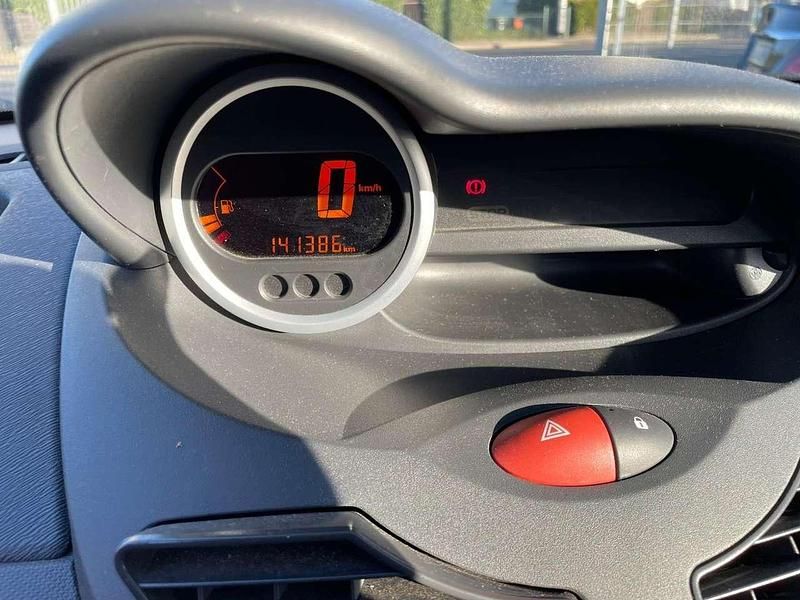 Gebraucht Renault Twingo Dynamique 75 PS (55 kW) 2014 Gelb Kleinwagen