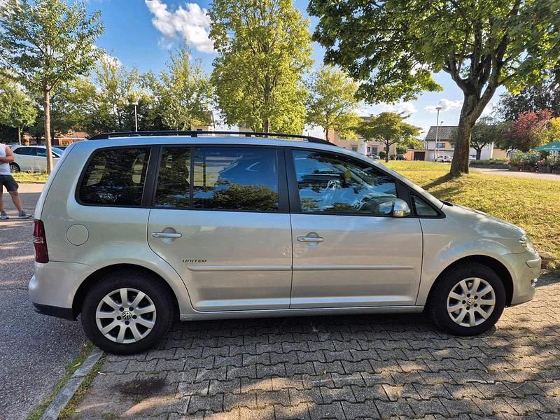 Gebraucht VW Touran 140 PS (102 kW) 2008 Grau Van / Kleinbus