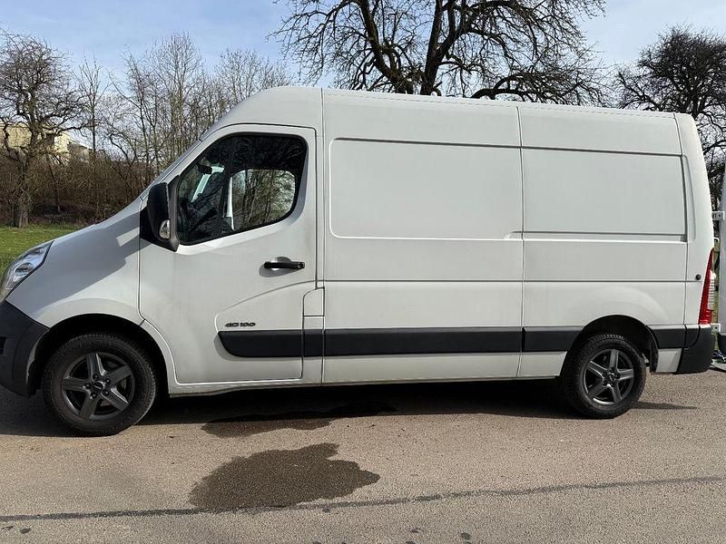 Gebraucht Renault Master 101 PS (74 kW) 2010 Weiß Van / Kleinbus
