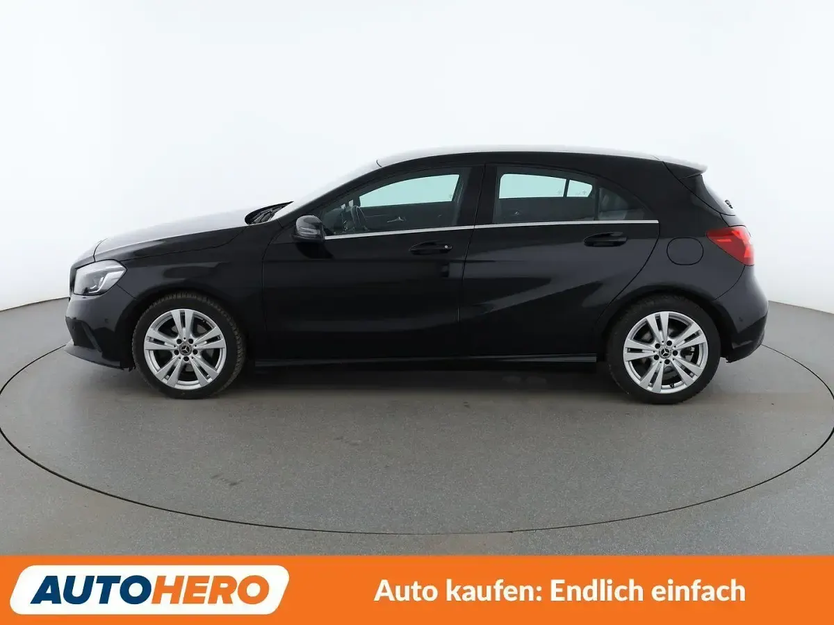 Gebraucht Mercedes A200 Urban 136 PS (100 kW) 2017 Schwarz Limousine