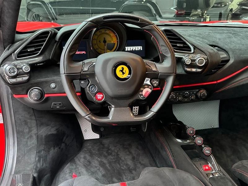 Gebraucht Ferrari 488 721 PS (530 kW) 2020 Rot Coupé
