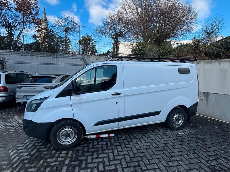 Gebraucht Ford Transit 104 PS (76 kW) 2017 Weiß Van / Kleinbus