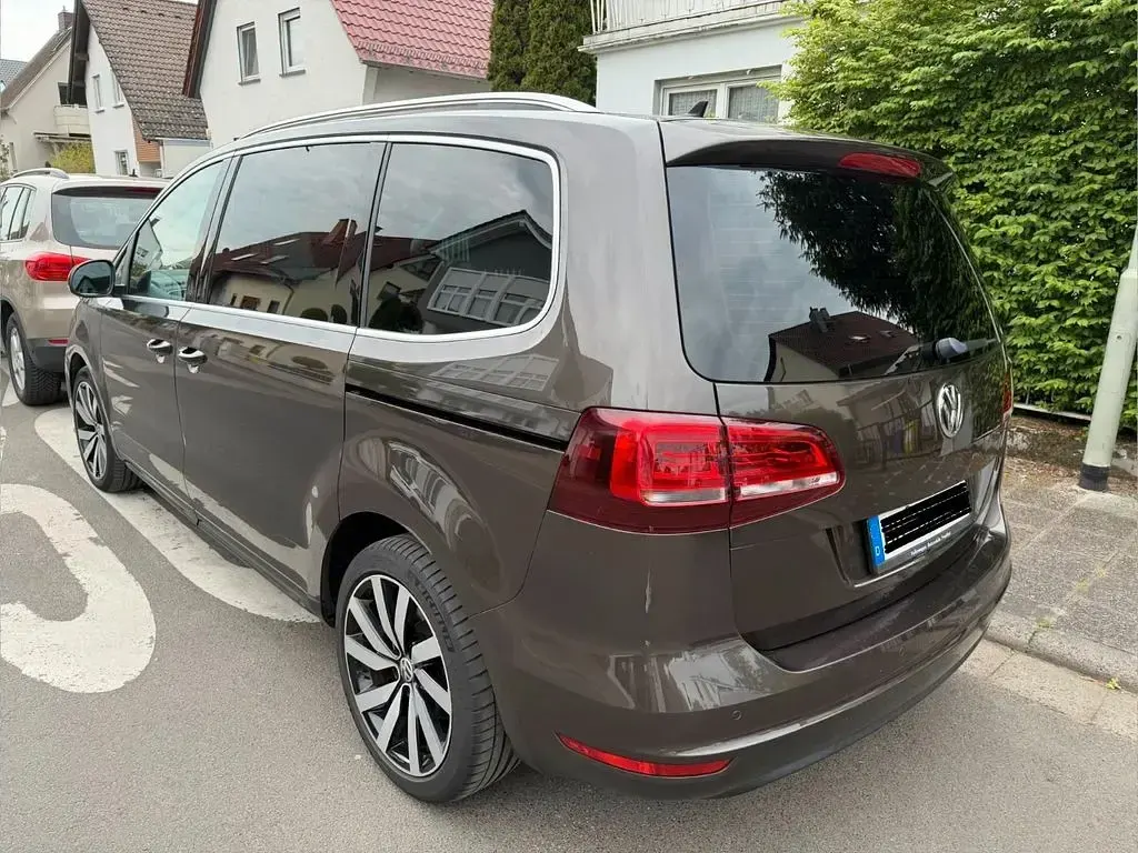 Brugt VW Sharan Highline 184 HK (135 kW) 2015 Brun MPV