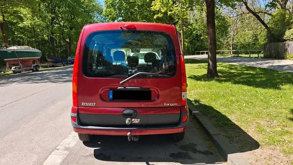 Second-hand Renault Kangoo Expression 75 CP (55 kW) 2005 Roșu Monovolum