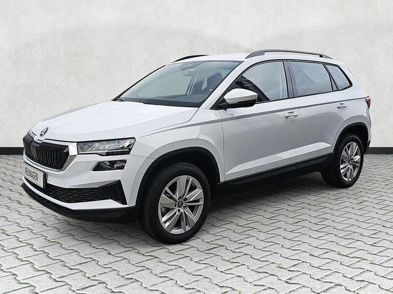 Neu Skoda Karoq Selection 150 PS (110 kW) 2025 Moonweiss metallic SUV