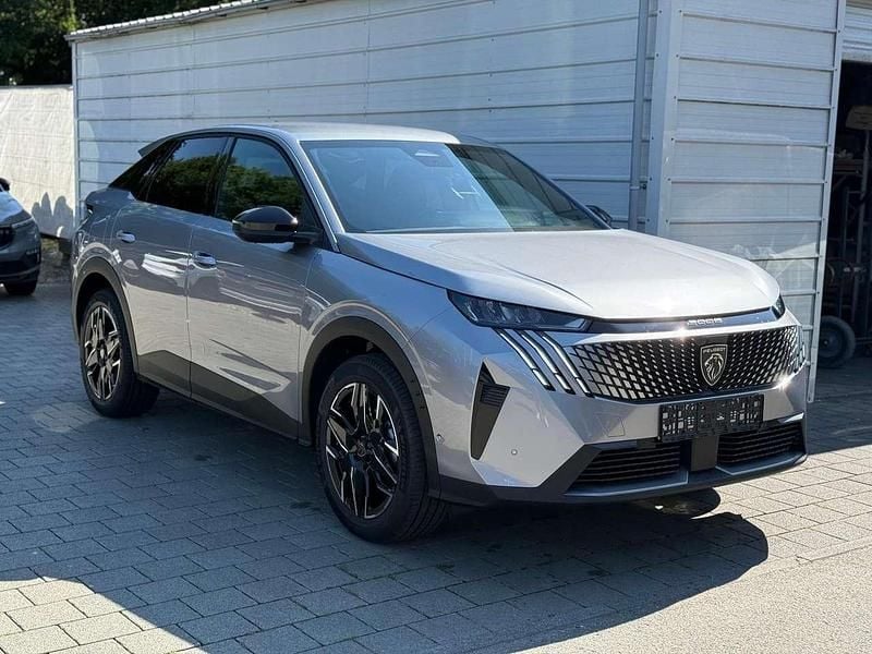 Titane grau metallic Neu 2025 Peugeot 3008 Allure SUV | 31.940 € (Superpreis) - Bild 1/4