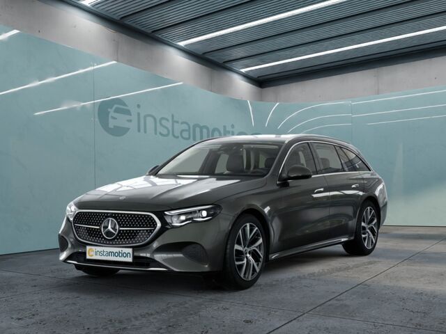 Grau Gebraucht 2024 Mercedes E220 Avantgarde Kombi | 56.786 € (Teuer) - Bild 1/2
