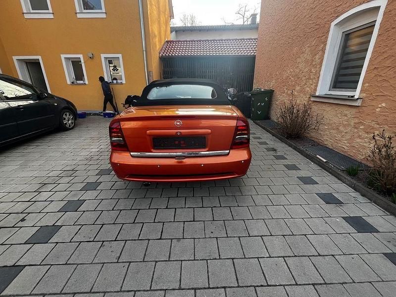 Gebraucht Opel Astra Cabriolet 147 PS (108 kW) 2002 Orange Cabrio