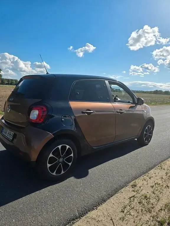 Gebraucht Smart ForFour Passion 71 PS (52 kW) 2015 Braun Kleinwagen
