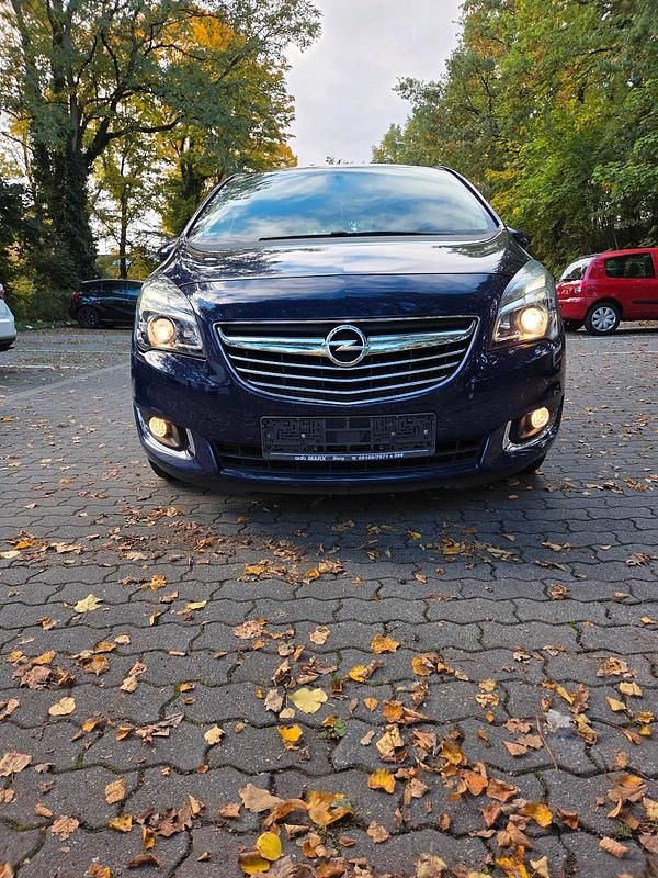 Blau Gebraucht 2014 Opel Meriva Innovation Van / Kleinbus | 4.300 € (Guter Preis) - Bild 1/4