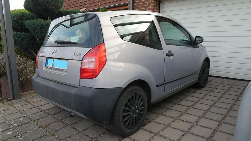 Gebraucht Citroën C2 60 PS (44 kW) 2003 Violet Kleinwagen