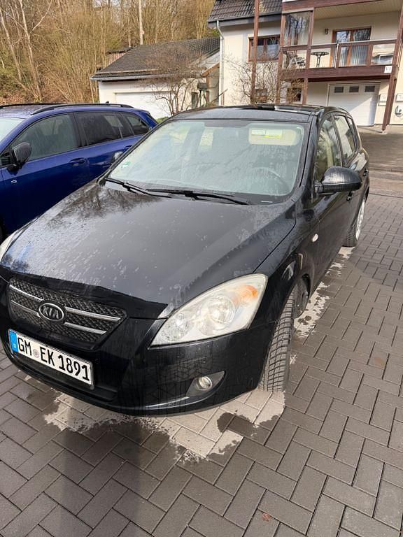 Gebraucht Kia Ceed LX 116 PS (85 kW) 2009 Schwarz Kleinwagen