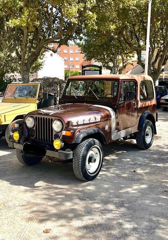 Braun Gebraucht 1982 Jeep CJ SUV | 15.000 € - Bild 1/4
