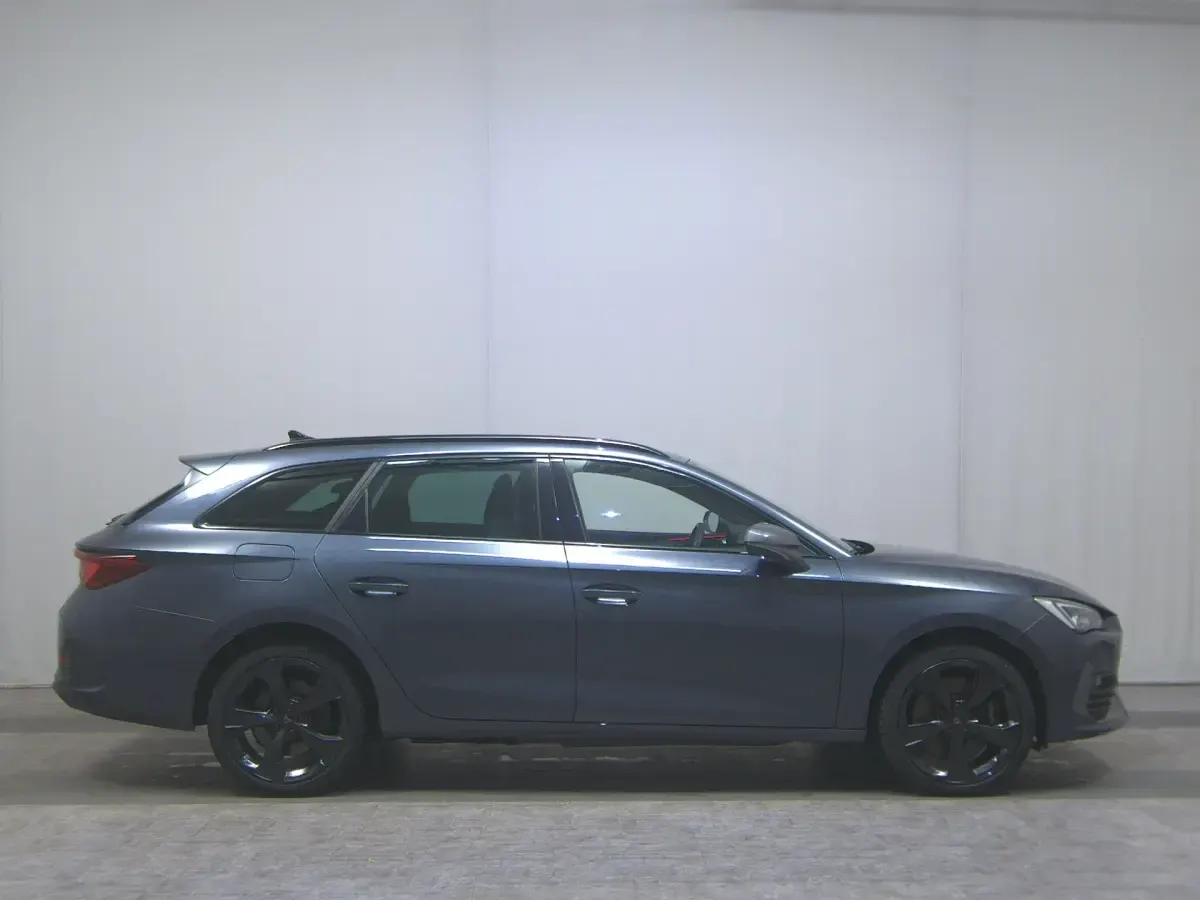 Second-hand Cupra Leon 245 CP (180 kW) 2021 Gri Break