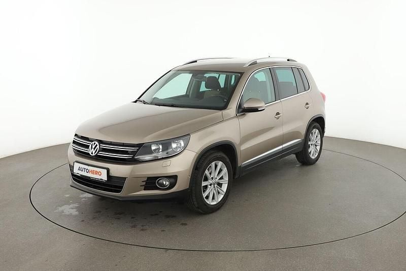 Beige Gebraucht 2016 VW Tiguan Sportline SUV | 15.310 € (Guter Preis) - Bild 1/3