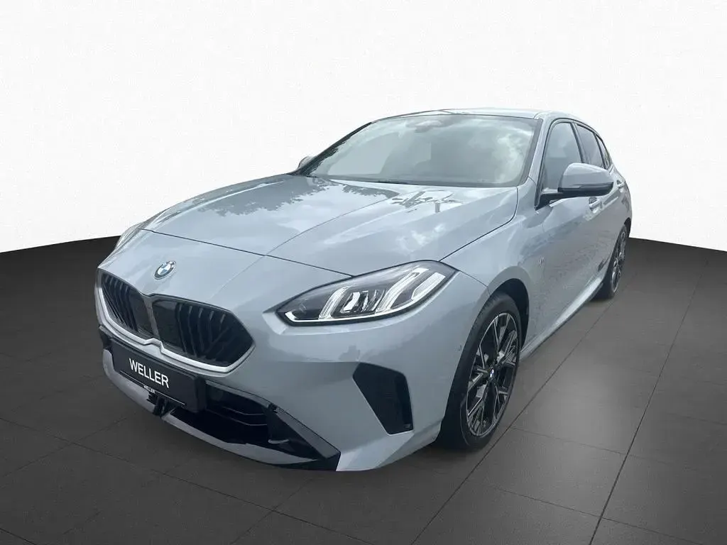 Gebraucht BMW 120 M Sport 156 PS (114 kW) 2025 Brooklyn grau (grau) Kleinwagen