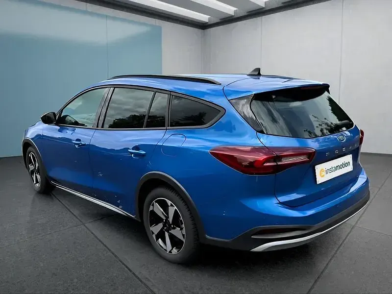 Usata Ford Focus 155 CV (114 kW) 2024 Blu Berlina