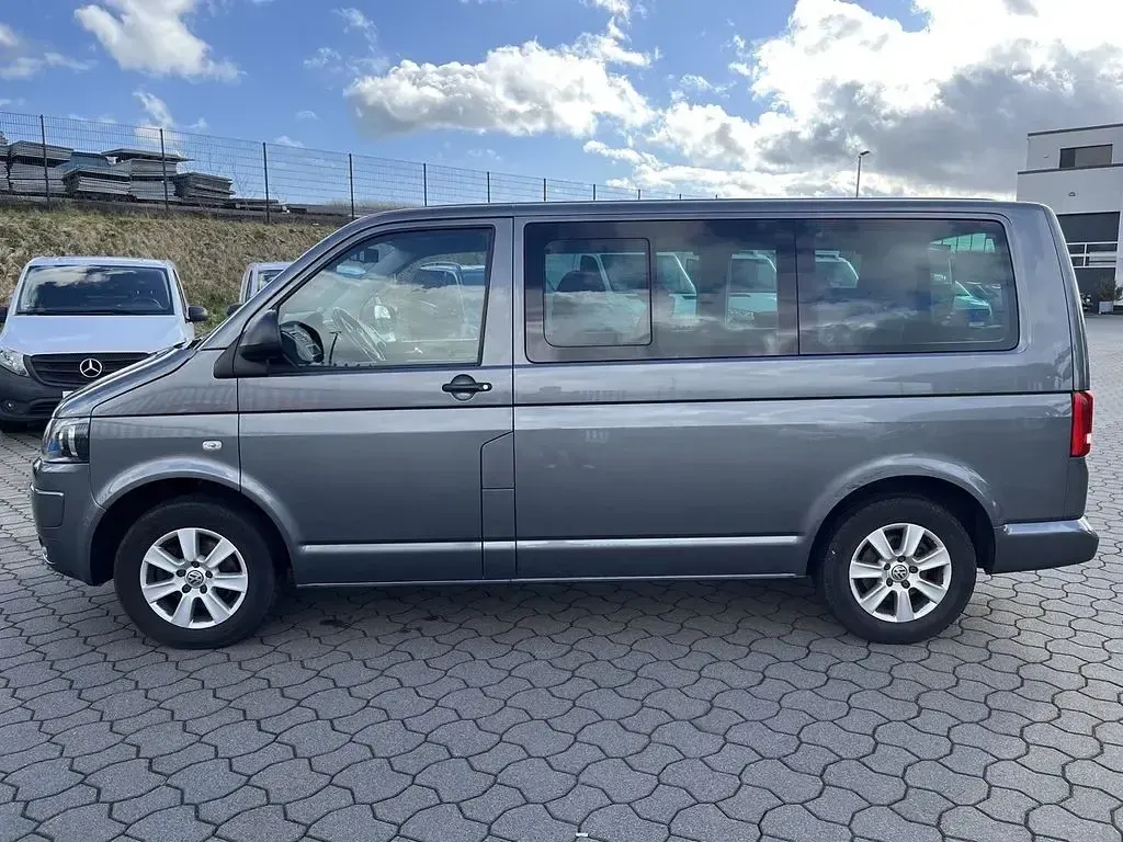 Second-hand VW T5 Startline 140 CP (102 kW) 2012 Van