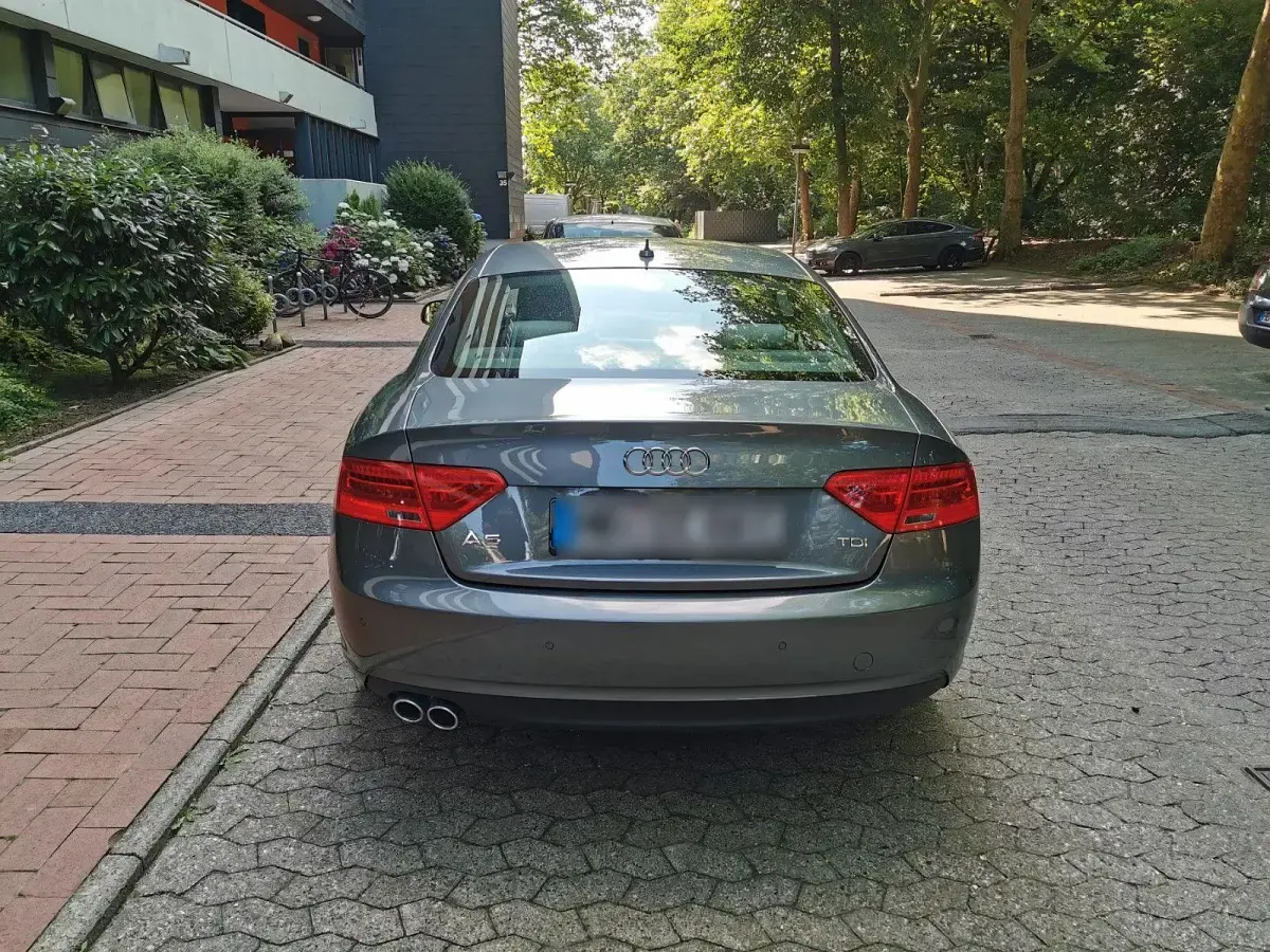 Gebraucht Audi A5 Sport 190 PS (139 kW) 2016 Grau Coupé