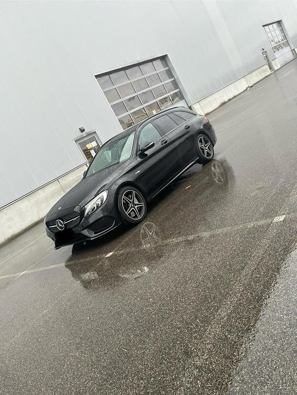 Schwarz Gebraucht 2017 Mercedes C43 AMG AMG Kombi | 29.000 € (Guter Preis) - Bild 1/4