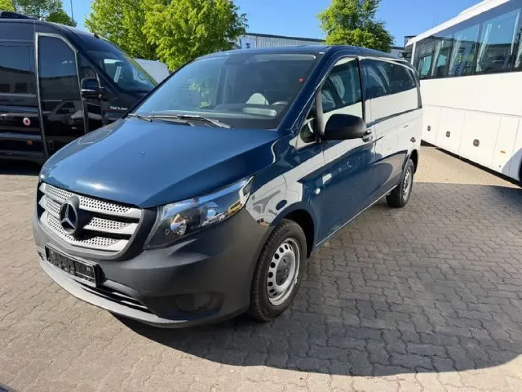 Gebraucht Mercedes Vito 136 PS (100 kW) 2021 Stahlblau Van