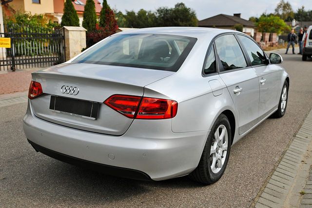 Gebraucht Audi A4 Attraction 143 PS (105 kW) 2008 Silber metallic Limousine