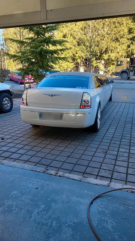 Gebraucht Chrysler 300C 249 PS (183 kW) 2007 Weiß Limousine