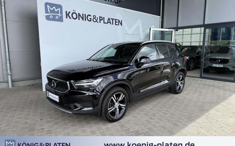 Schwarz Gebraucht 2020 Volvo XC40 Momentum SUV | 27.990 € (Etwas zu teuer) - Bild 1/4